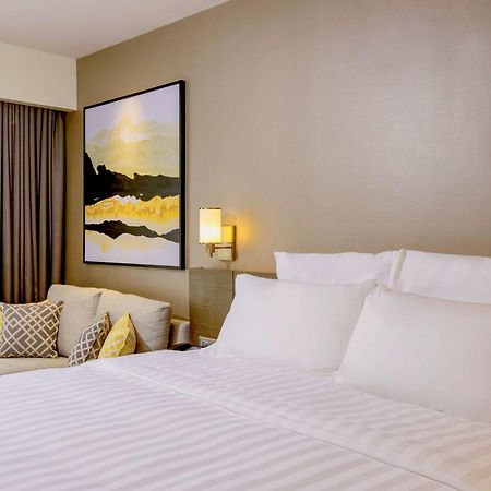 Novotel Suites Manila At Acqua Mandaluyong Dış mekan fotoğraf