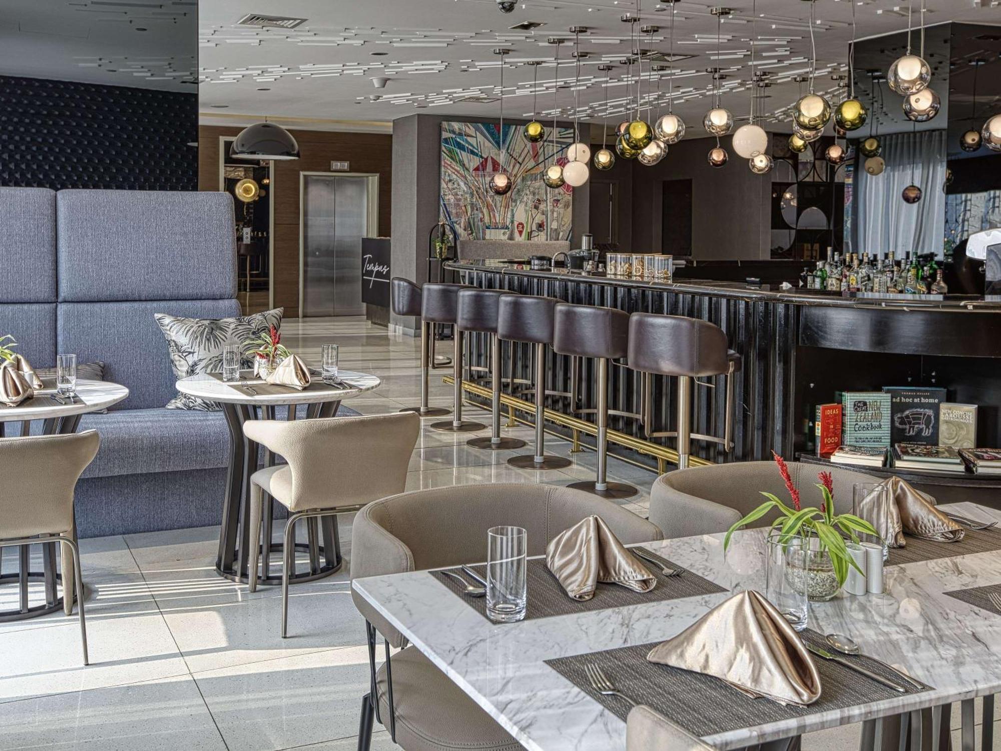 Novotel Suites Manila At Acqua Mandaluyong Dış mekan fotoğraf