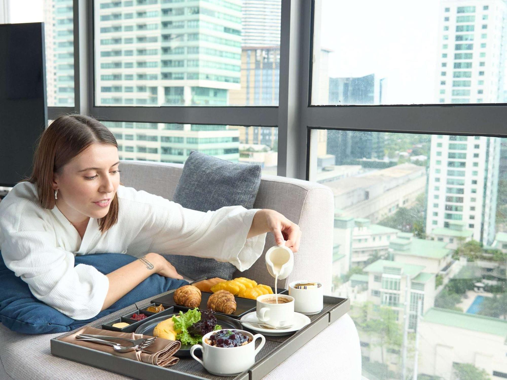 Novotel Suites Manila At Acqua Mandaluyong Dış mekan fotoğraf