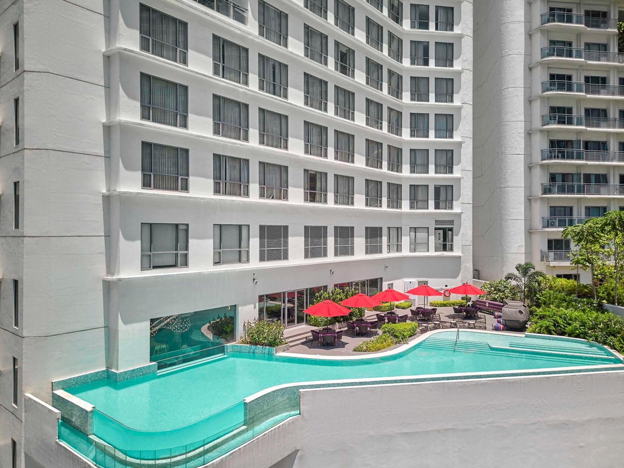 Novotel Suites Manila At Acqua Mandaluyong Dış mekan fotoğraf