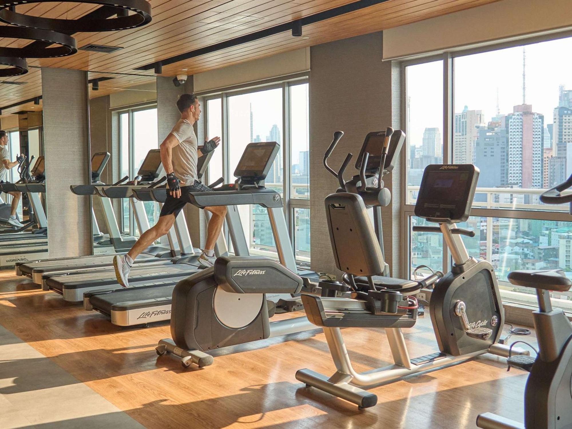 Novotel Suites Manila At Acqua Mandaluyong Dış mekan fotoğraf