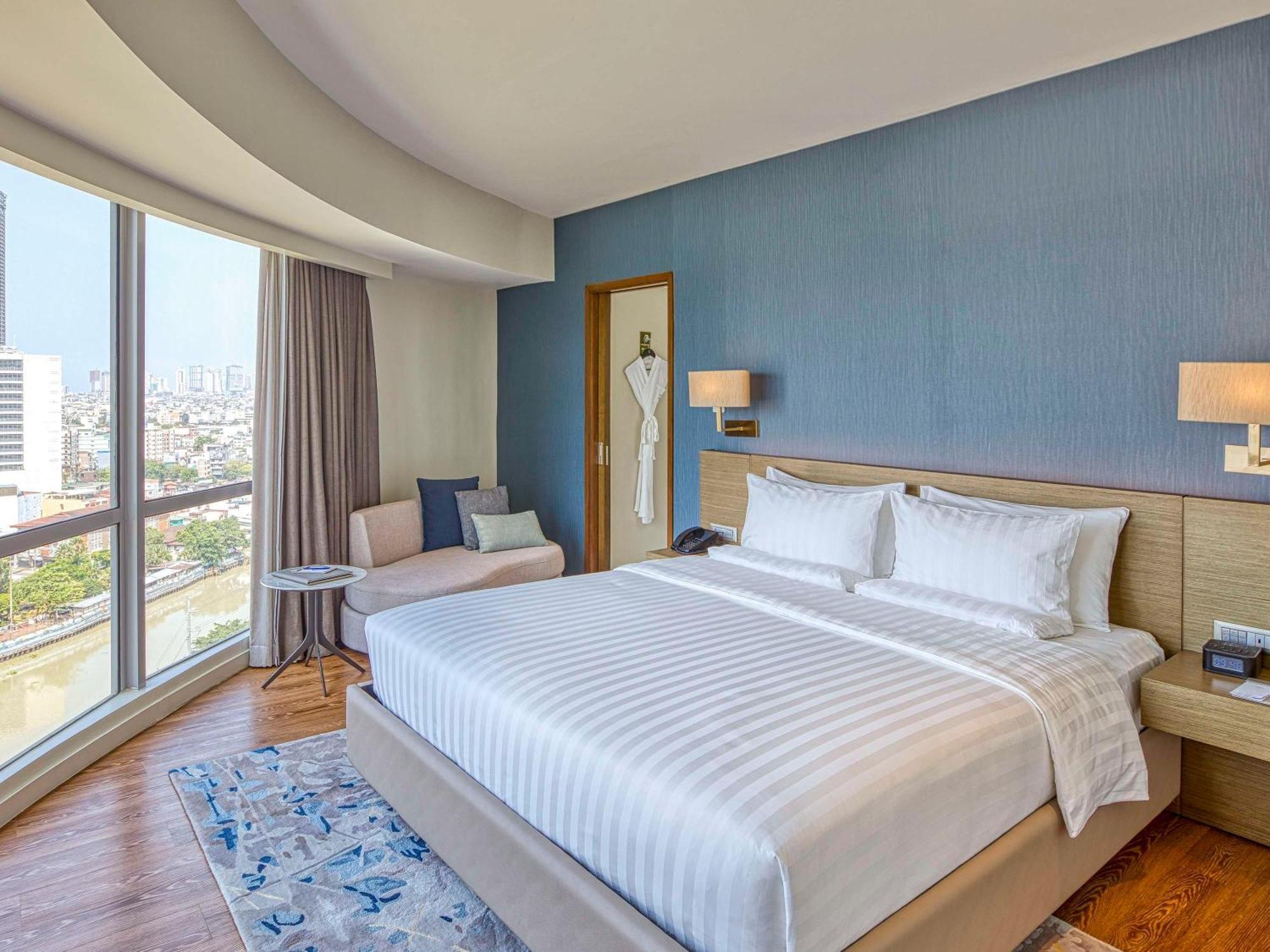 Novotel Suites Manila At Acqua Mandaluyong Dış mekan fotoğraf