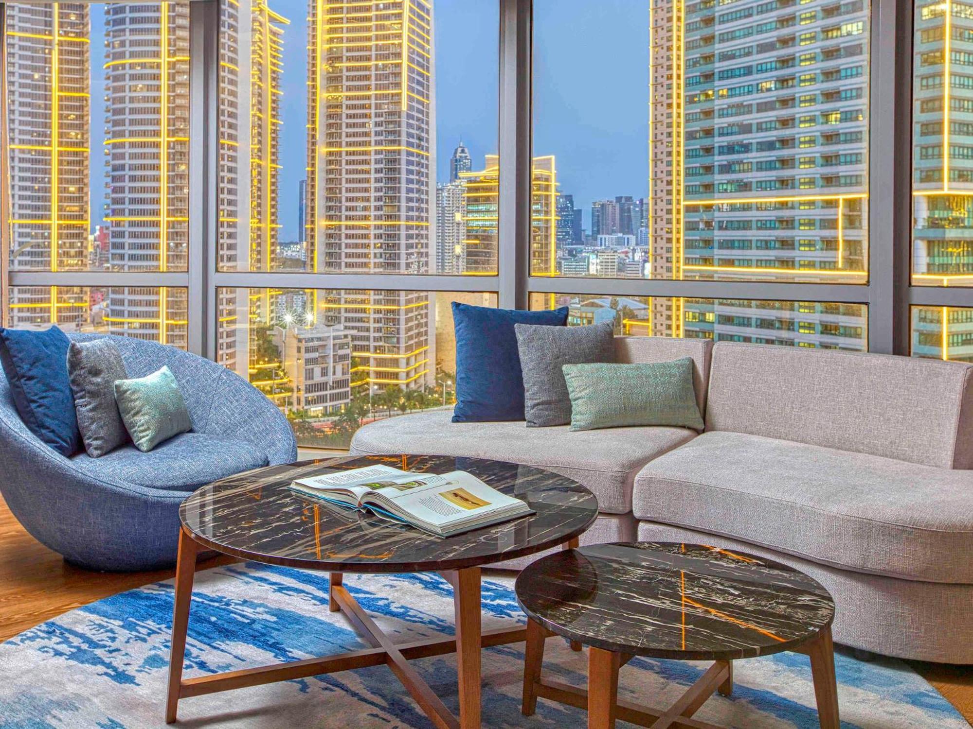 Novotel Suites Manila At Acqua Mandaluyong Dış mekan fotoğraf