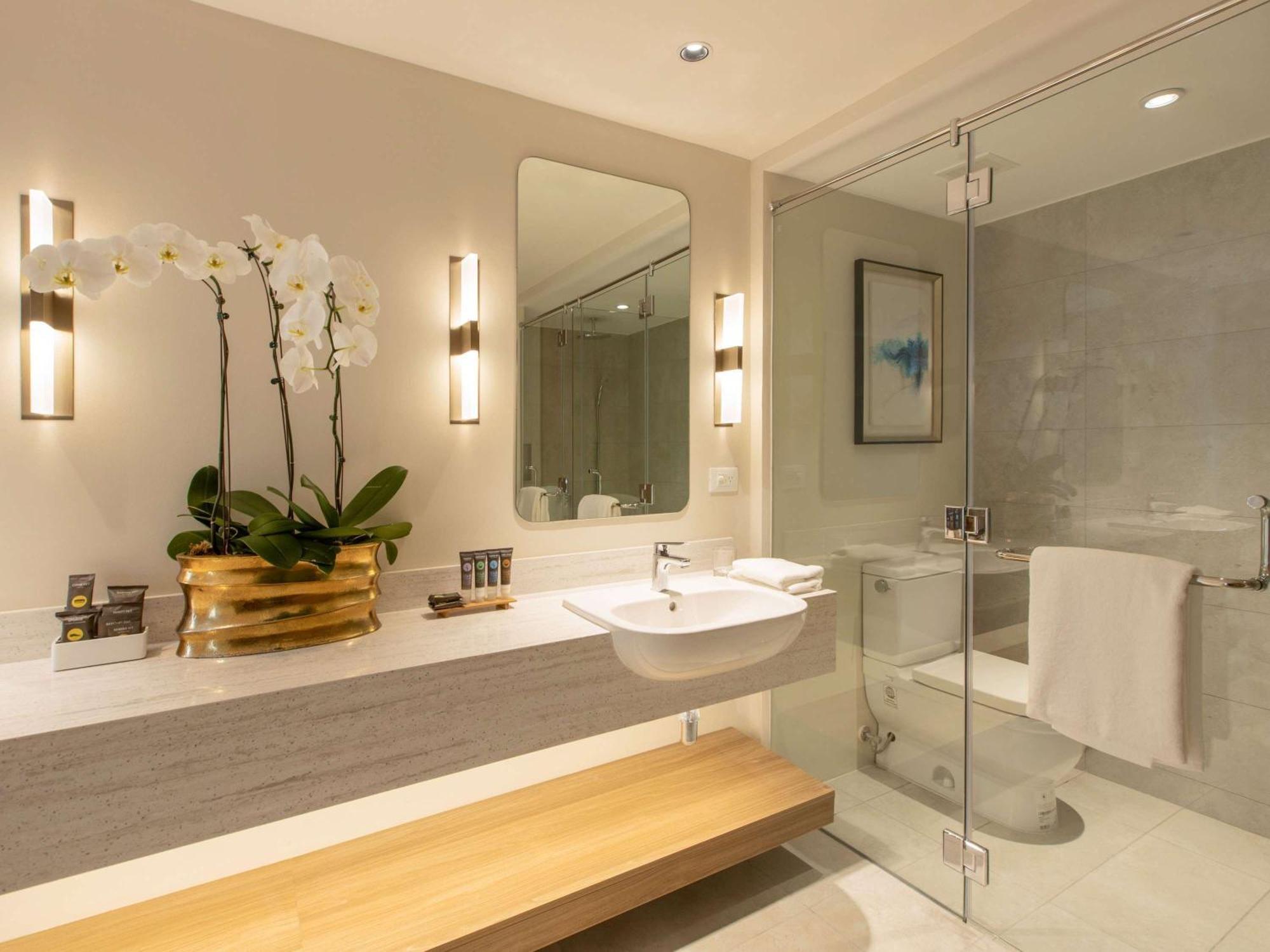 Novotel Suites Manila At Acqua Mandaluyong Dış mekan fotoğraf
