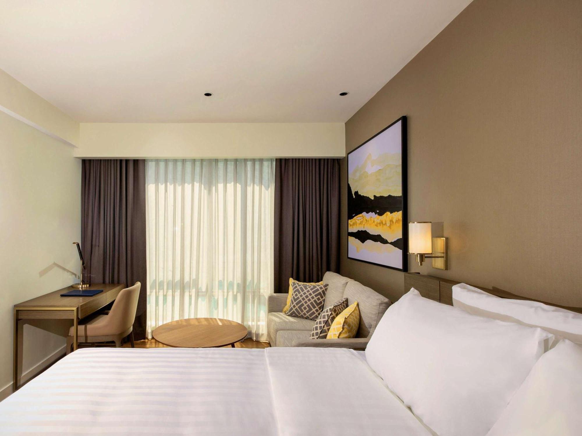 Novotel Suites Manila At Acqua Mandaluyong Dış mekan fotoğraf