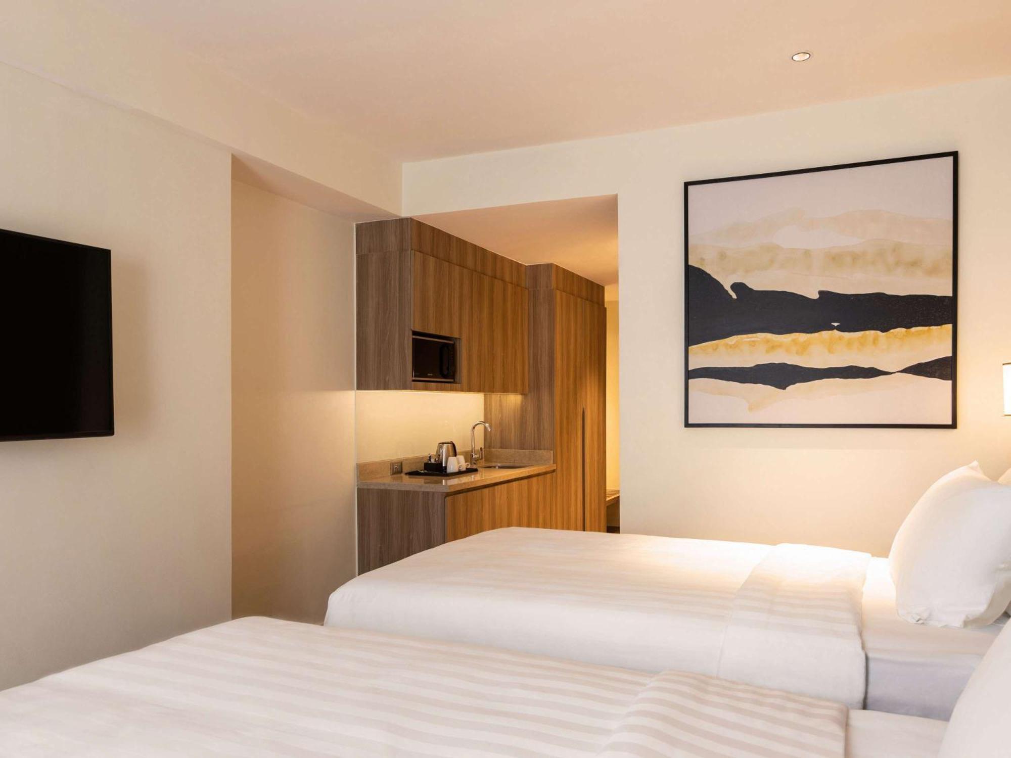 Novotel Suites Manila At Acqua Mandaluyong Dış mekan fotoğraf