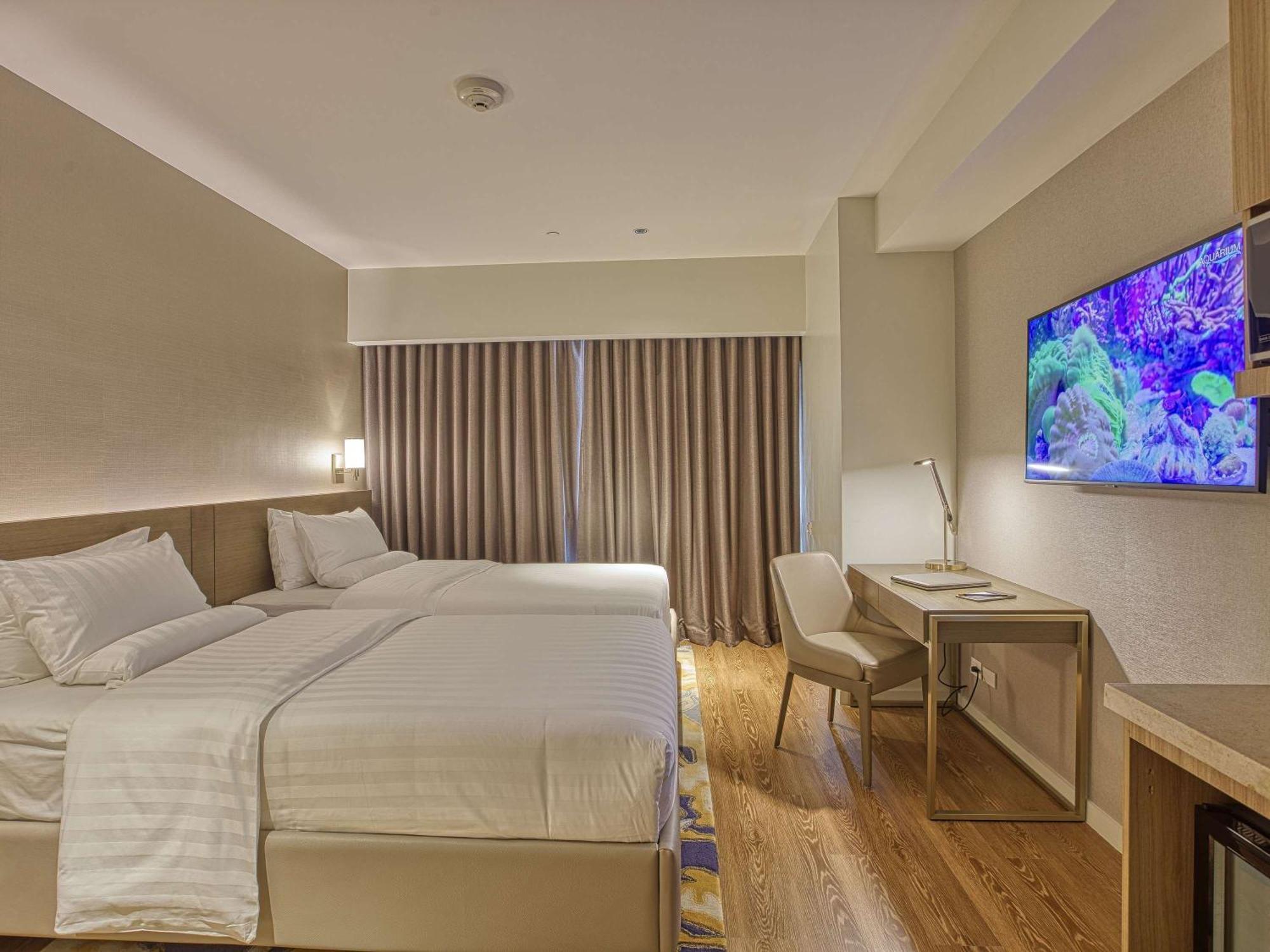 Novotel Suites Manila At Acqua Mandaluyong Dış mekan fotoğraf