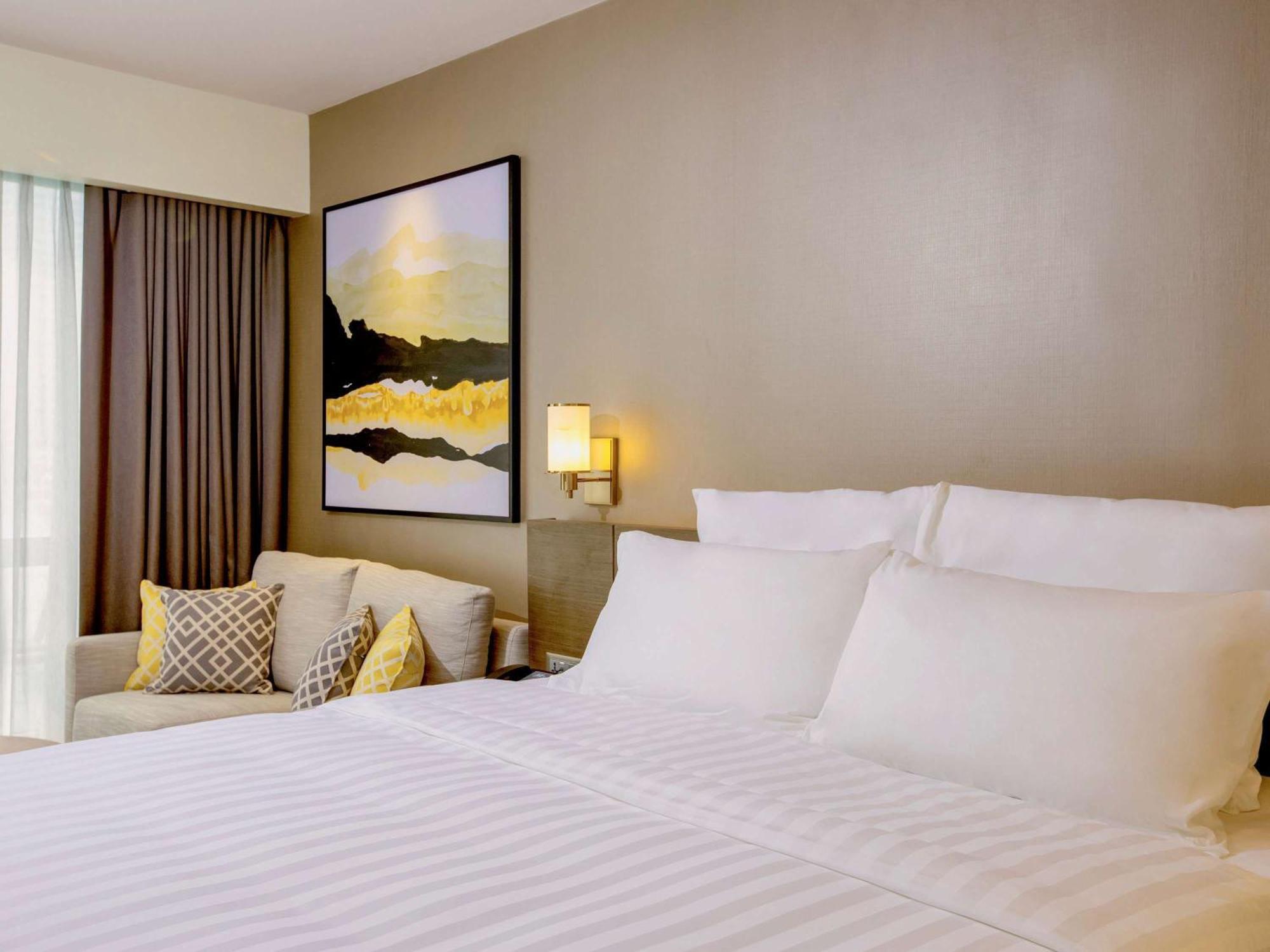 Novotel Suites Manila At Acqua Mandaluyong Dış mekan fotoğraf