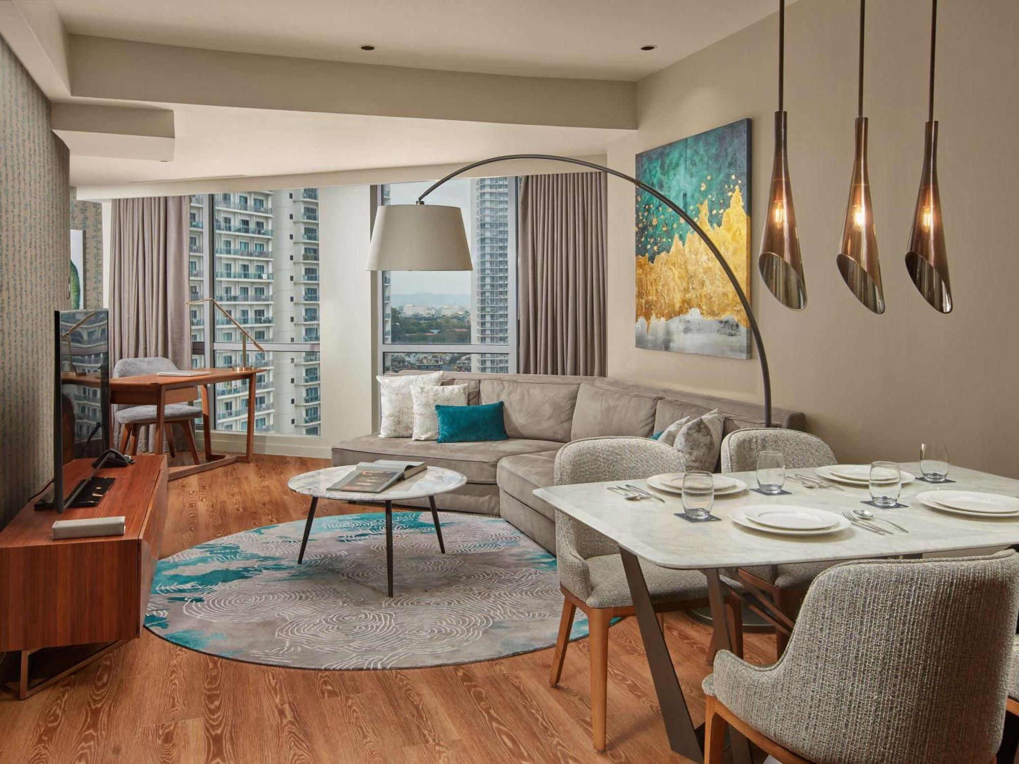 Novotel Suites Manila At Acqua Mandaluyong Dış mekan fotoğraf